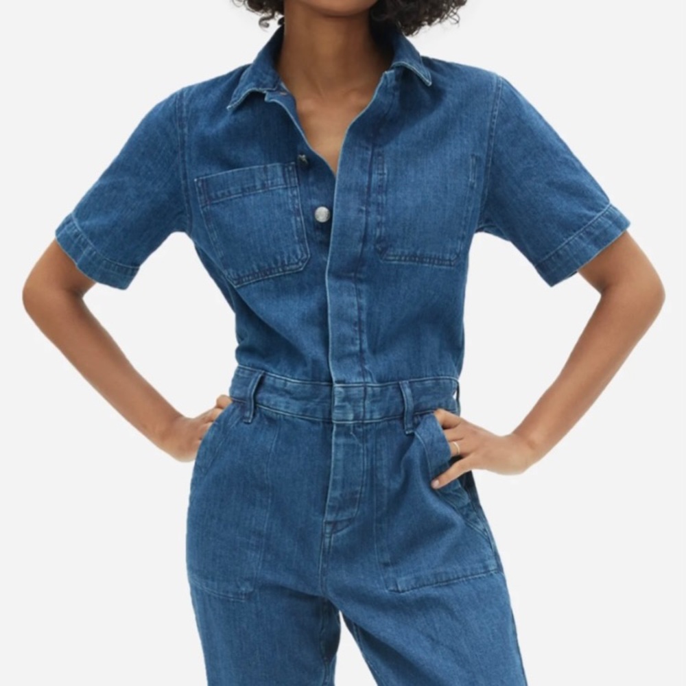 NEVER WORN EVERLANE DENIM JUMPSUIT! Tags on size 2 (fits larger)